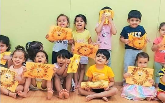 Da Vinci Montessori, PreSchool And  Daycare preschool building in Babulnath, Mumbai